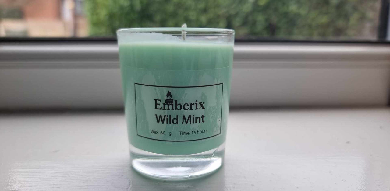 9cl Wild Mint scented candle with refreshing peppermint and eucalyptus